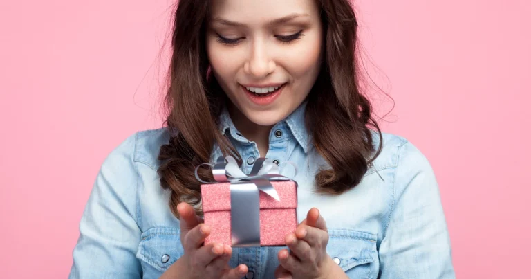 Kadın Sevgiliye Doğum Günü Hediye Fikirleri